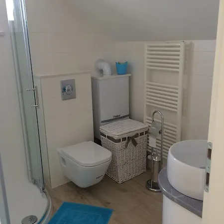 House Ana Semesterbostad Pucisca